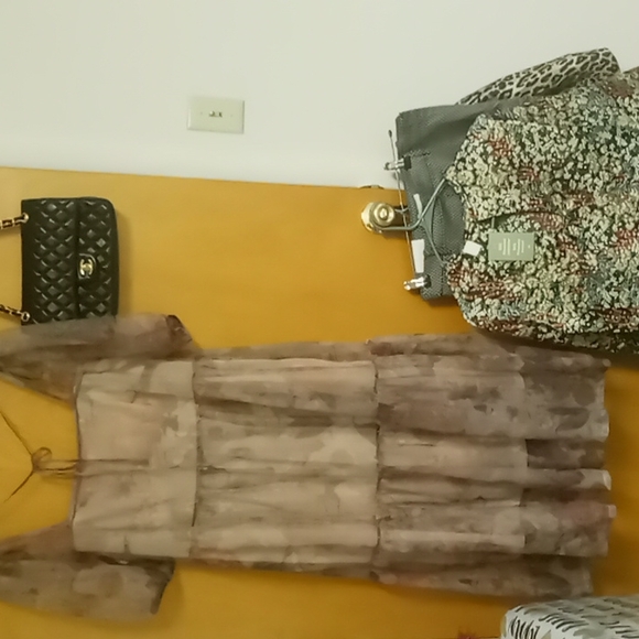 Dress - Picture 3 of 4